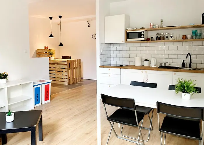 بيت شباب Target زاكوباني